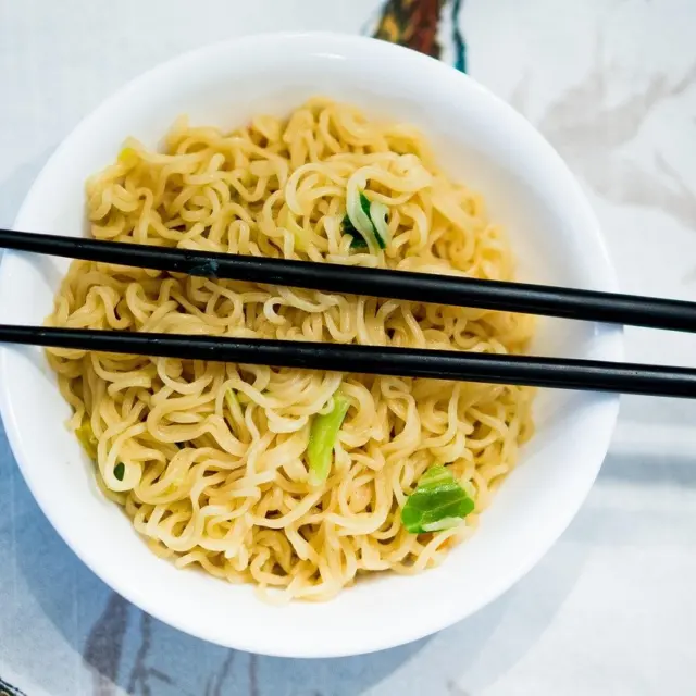 How to Eat Ramen: Step by Step